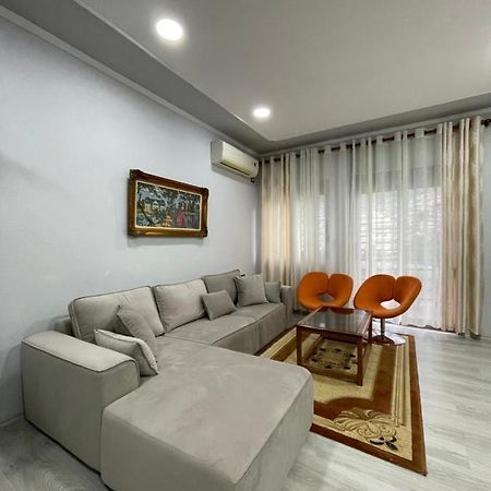 Appartement Stone City Apartament à Gjirokastër Extérieur photo