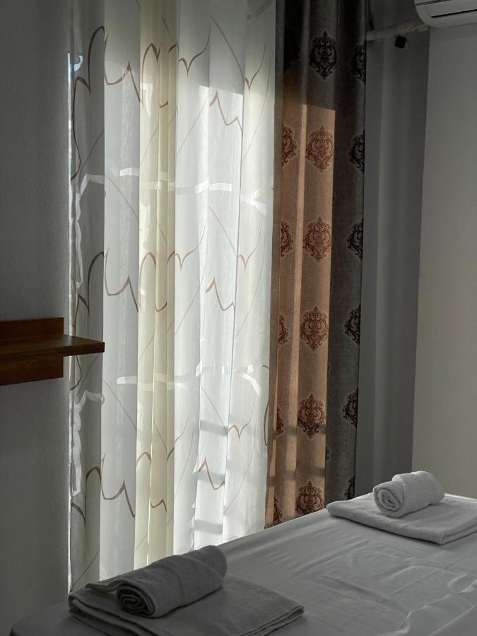 Appartement Stone City Apartament à Gjirokastër Extérieur photo