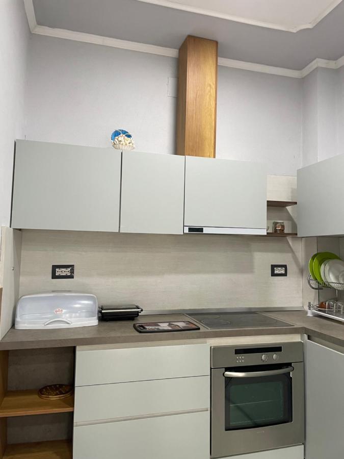 Appartement Stone City Apartament à Gjirokastër Extérieur photo