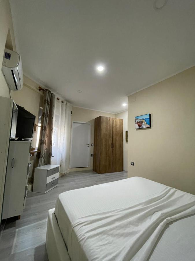 Appartement Stone City Apartament à Gjirokastër Extérieur photo