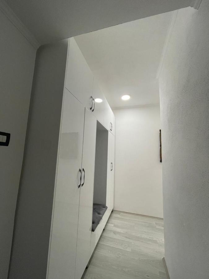 Appartement Stone City Apartament à Gjirokastër Extérieur photo